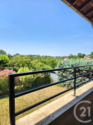 Maison à vendre  8 pièces - 154 m 2   IRIGNY  - 69