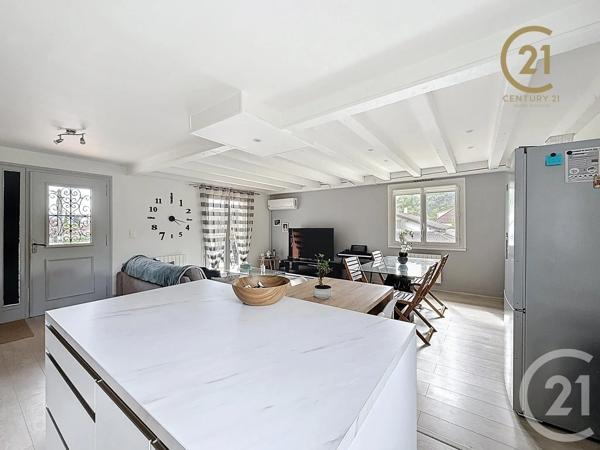 Maison à vendre  8 pièces - 154 m 2   IRIGNY  - 69