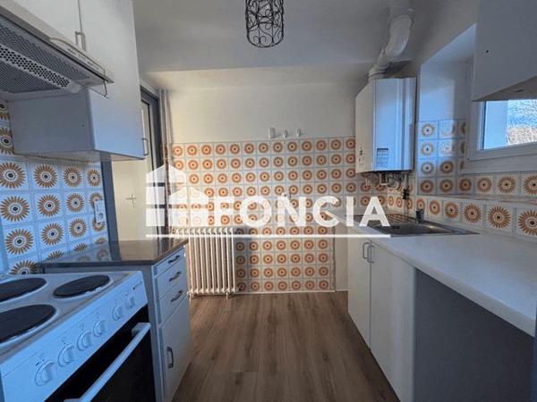 Location Appartement 3 pièces 57 m² - 221 RUE D'ARRETXEA Saint Pee Sur Nivelle 64310