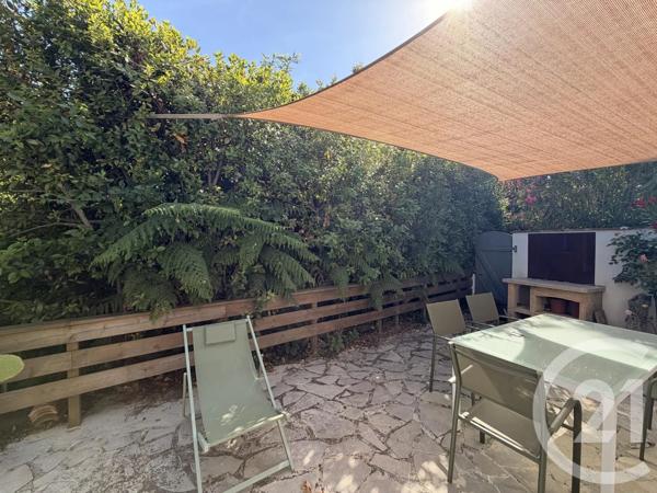 Maison à vendre  3 pièces - 57,95 m 2   ST TROPEZ  - 83