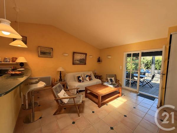 Maison à vendre  3 pièces - 57,95 m 2   ST TROPEZ  - 83