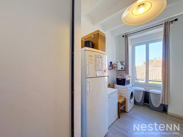 À vendre Maison de village en pierre de 216 m² avec deux appartements, cour, et garages