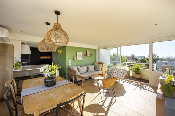 Dernier Étage Vue Mer Panoramique – Duplex d’Exception à Saint-Jean