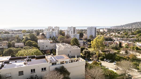 Dernier Étage Vue Mer Panoramique – Duplex d’Exception à Saint-Jean