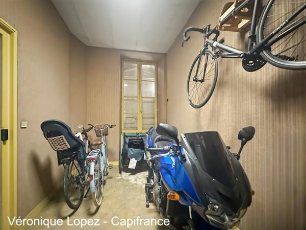 Exclusivité, Villeneuve sur Lot, local à usage de bureaux ou de stockage de 94 m²