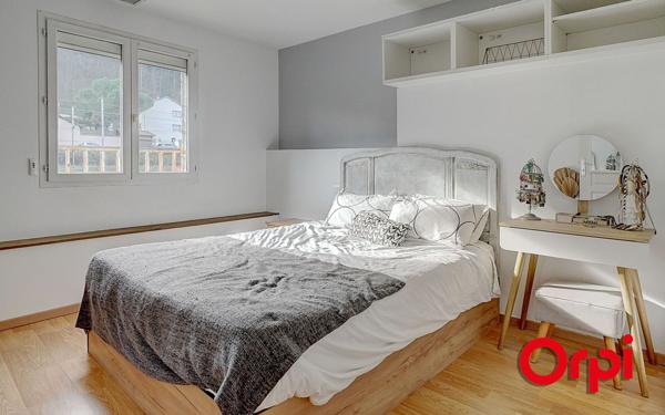 Appartement à vendre    3 pièces • 71 m2 Bourgoin-Jallieu