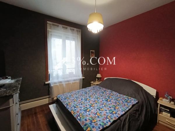 Immeuble
                                                                                                                                                
                                                                                                                                                
                                                                                                                                                
                                                    
                                                                                                                                                                                                                                                                                                                        355  m²