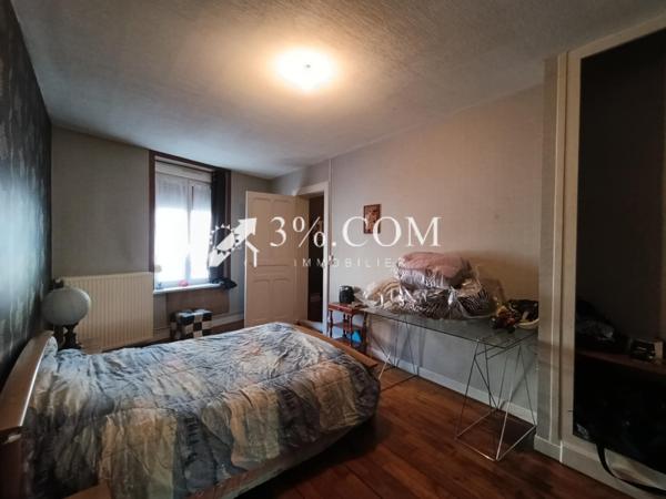 Immeuble
                                                                                                                                                
                                                                                                                                                
                                                                                                                                                
                                                    
                                                                                                                                                                                                                                                                                                                        355  m²