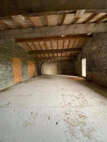 Épargnes (17120) Epargnes Maison 270 m² gros œuvre terminé Terrain environ 1098 m².