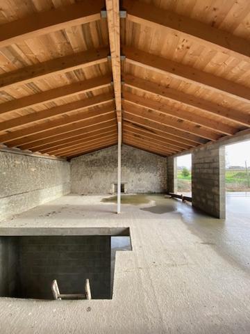 Épargnes (17120) Epargnes Maison 270 m² gros œuvre terminé Terrain environ 1098 m².