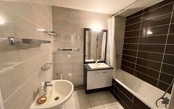 Appartement à louer    3 pièces • 66,17 m2 Antony