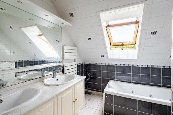 Maison à vendre 6 pièces 147.68m² Halluin (59250)