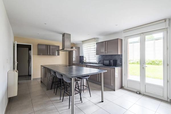 Maison à vendre 6 pièces 147.68m² Halluin (59250)