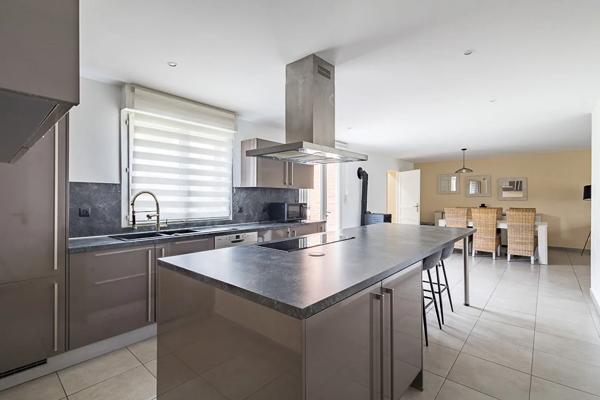 Maison à vendre 6 pièces 147.68m² Halluin (59250)