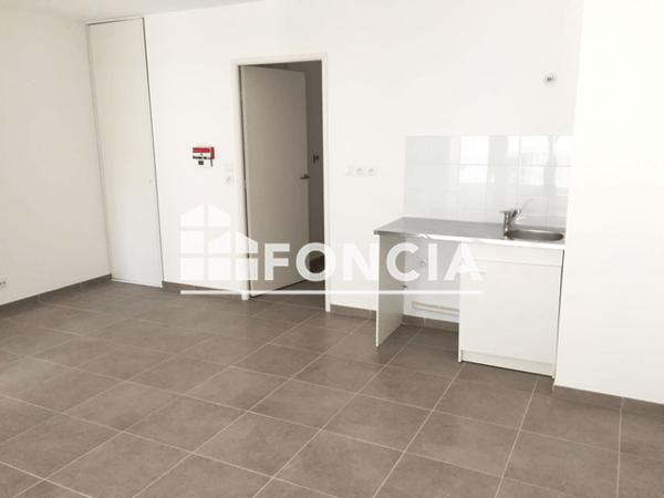 Location Appartement 2 pièces 43.23 m² - RUE PEYSSONNEL Marseille 13003