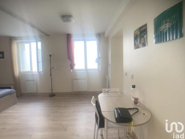 Location appartement 1 pièce 34 m² Nanterre