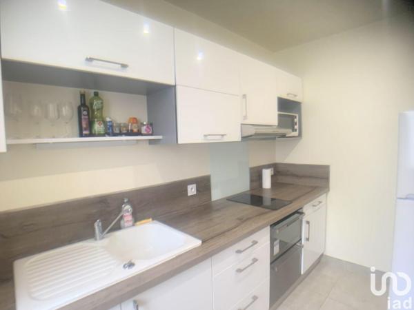 Location appartement 1 pièce 34 m² Nanterre