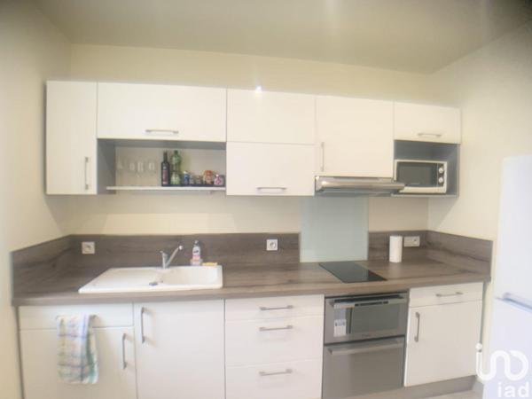 Location appartement 1 pièce 34 m² Nanterre