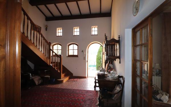 Maison à vendre    5 pièces • 230 m2 Auriol