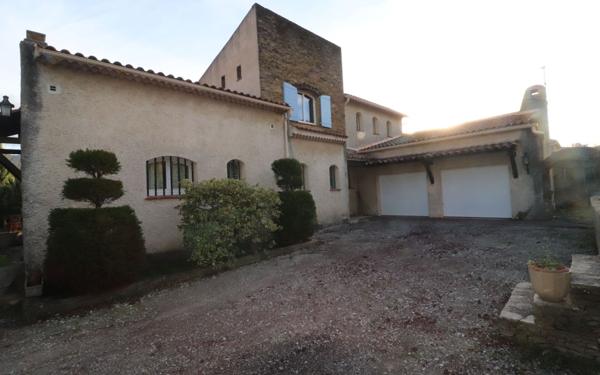 Maison à vendre    5 pièces • 230 m2 Auriol