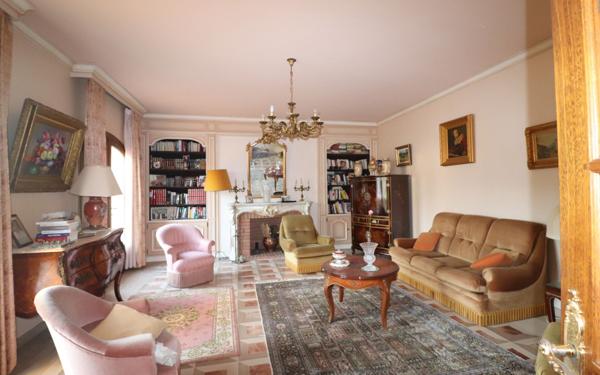 Maison à vendre    5 pièces • 230 m2 Auriol