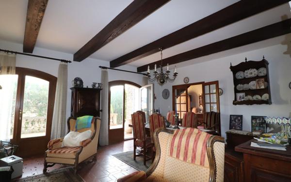 Maison à vendre    5 pièces • 230 m2 Auriol