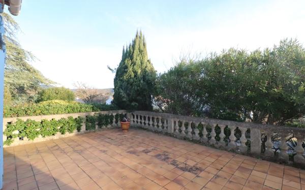 Maison à vendre    5 pièces • 230 m2 Auriol