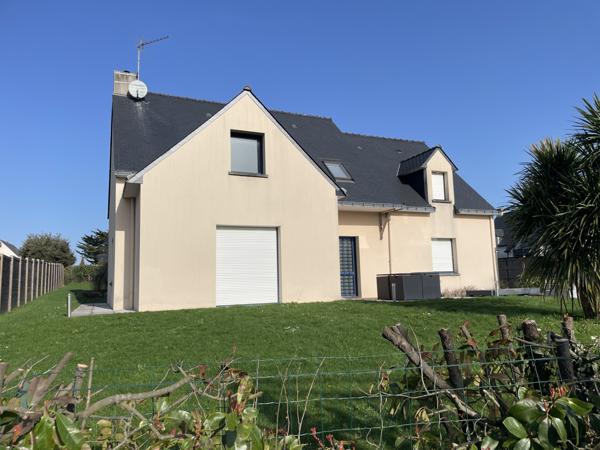 MAISON 166 m² AU SOL / 4 CHAMBRES / TERRAIN 1 000 m² / VILLAGE GUERANDE