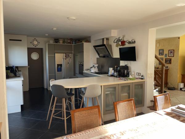 MAISON 166 m² AU SOL / 4 CHAMBRES / TERRAIN 1 000 m² / VILLAGE GUERANDE