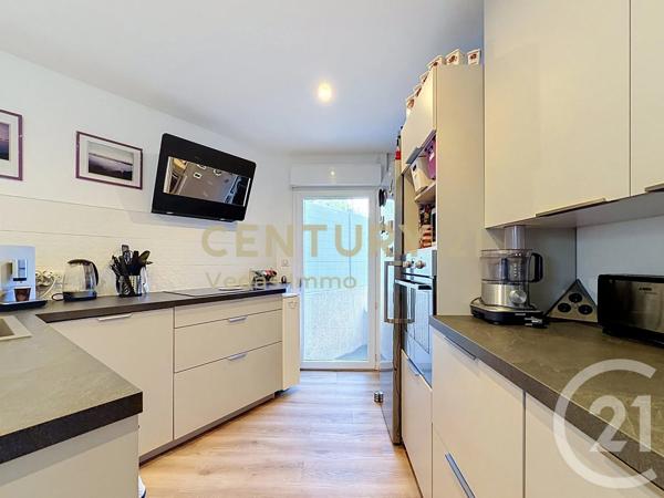 Maison à vendre  3 pièces - 74 m 2   ST JEAN DE VEDAS  - 34