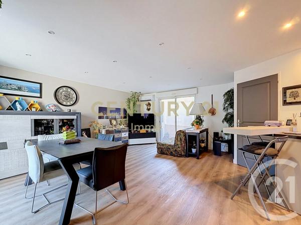 Maison à vendre  3 pièces - 74 m 2   ST JEAN DE VEDAS  - 34