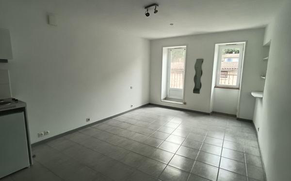 Appartement à louer    1 pièce •  Largentière