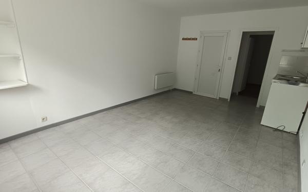 Appartement à louer    1 pièce •  Largentière