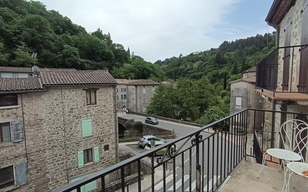 Appartement à louer    1 pièce •  Largentière