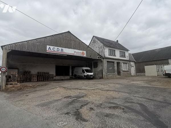 MAURON - EXCLUVISITE, Ensemble immobilier avec bureaux, entrepôt et grange