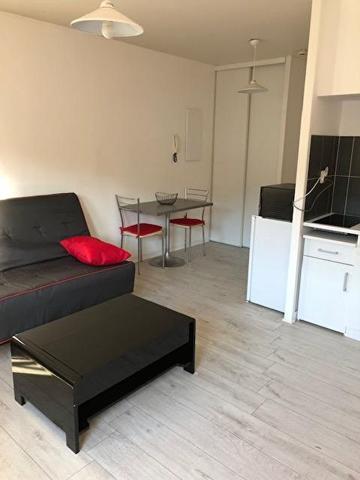 Studio meublé 20.08 m² proche centre-ville avec parking