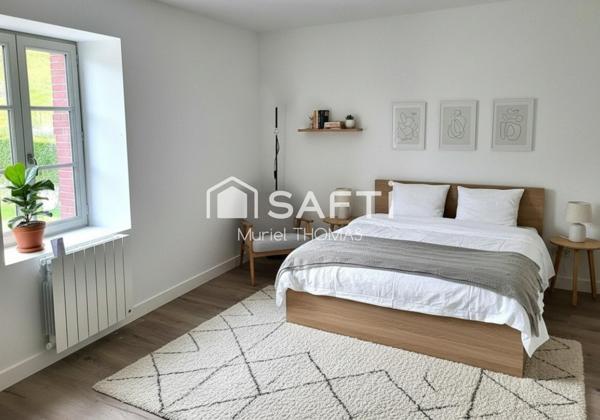 SPACIEUX... AVEC 3 CHAMBRES - GARAGE - COUR