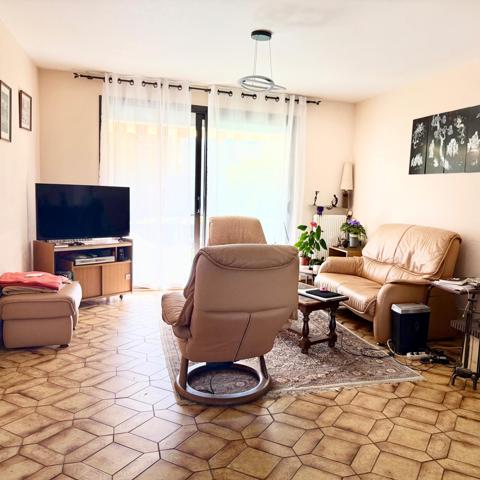 À vendre – Maison 5 pièces avec cour privative à Balizy