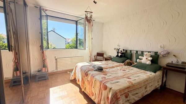 À vendre – Maison 5 pièces avec cour privative à Balizy