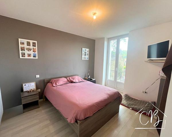 Maison de ville renovée 5 pièce(s) 99 m2 - 24290 Montignac Lascaux