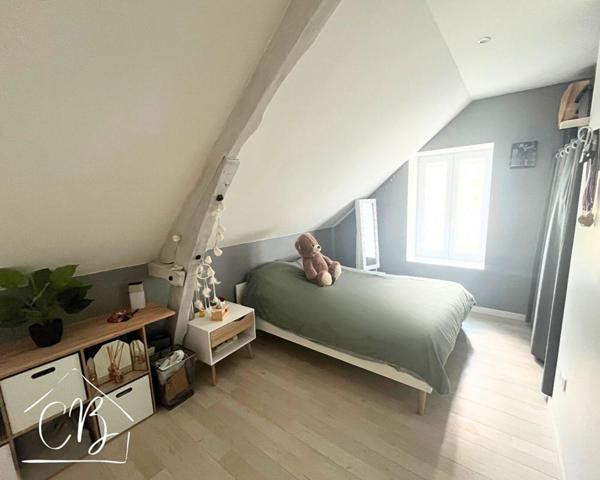 Maison de ville renovée 5 pièce(s) 99 m2 - 24290 Montignac Lascaux