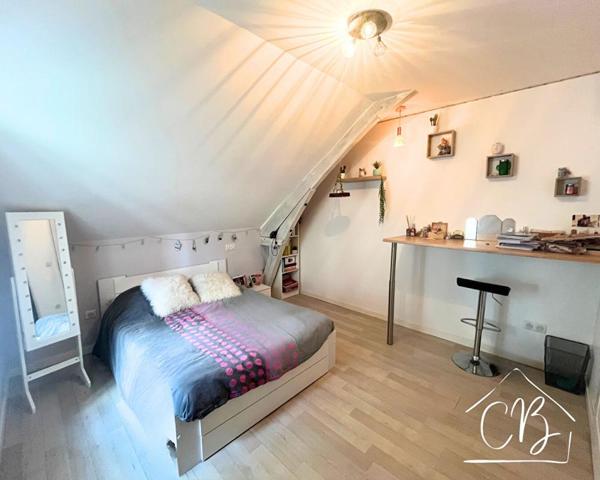 Maison de ville renovée 5 pièce(s) 99 m2 - 24290 Montignac Lascaux