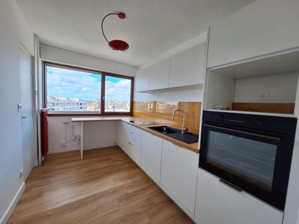 Appartement T5 à louer - 97 m² (réf : 563657)