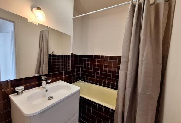 Appartement T5 à louer - 97 m² (réf : 563657)
