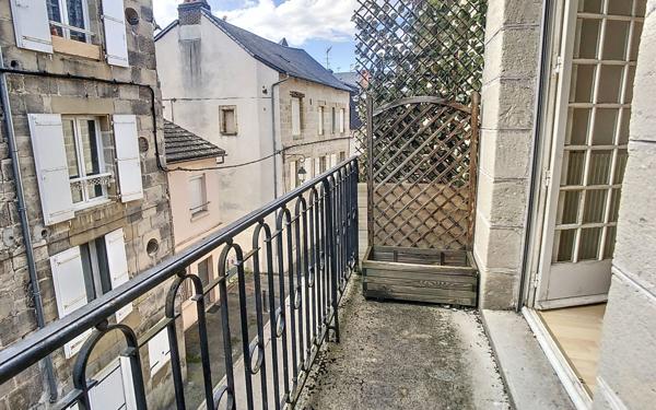 Appartement à louer    3 pièces • 60,96 m2 Brive-la-Gaillarde