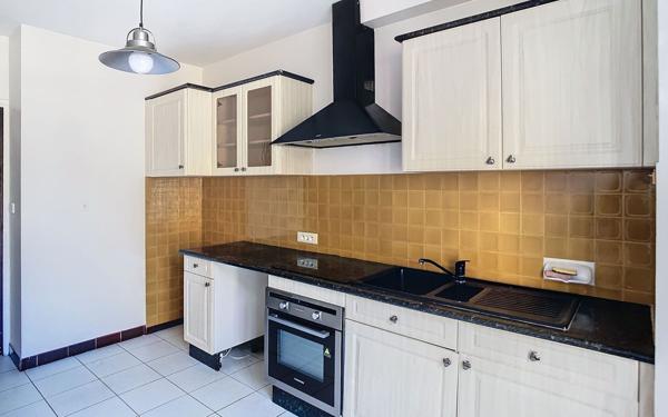 Appartement à louer    3 pièces • 60,96 m2 Brive-la-Gaillarde