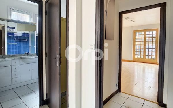 Appartement à louer    3 pièces • 60,96 m2 Brive-la-Gaillarde