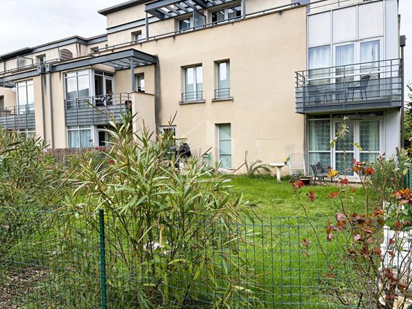 Appart. T2 à vendre - Blois - Résidentiel, Jardin privé, 2 parkings SS, vendu loué