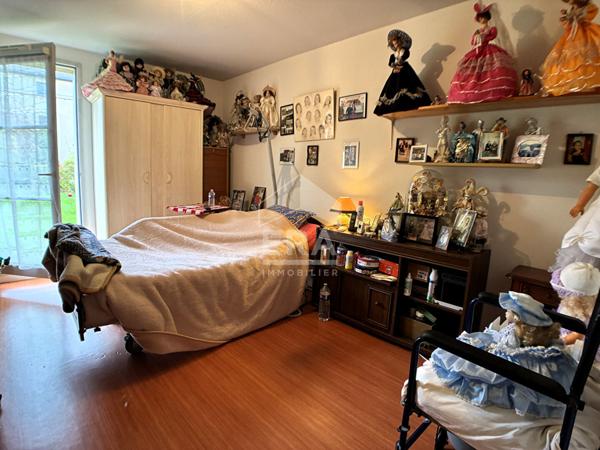 Appart. T2 à vendre - Blois - Résidentiel, Jardin privé, 2 parkings SS, vendu loué