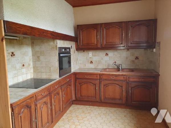 Maison à Vendre à Fère-Champenoise (51230) en Marne (51)

Cette maison est située dans la loc...